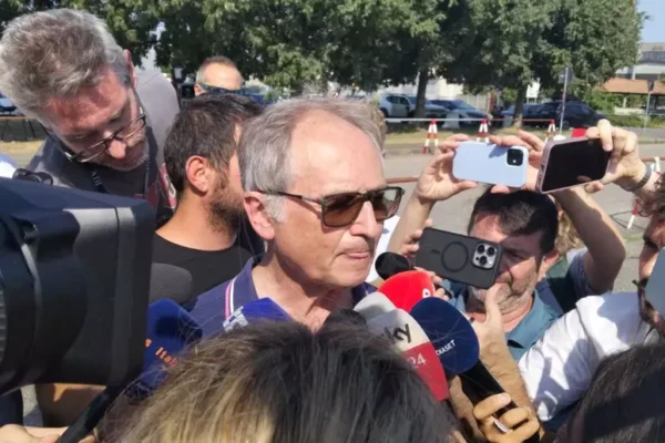 Mario Roggero è arrivato nel carcere milanese di Bollate. La moglie fa istanza per la grazia