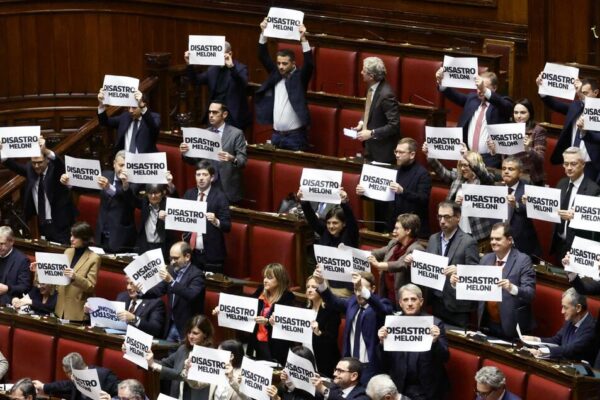 Titolo: Meloni subisce una battuta d’arresto sulla riforma elettorale dopo il voto parlamentare