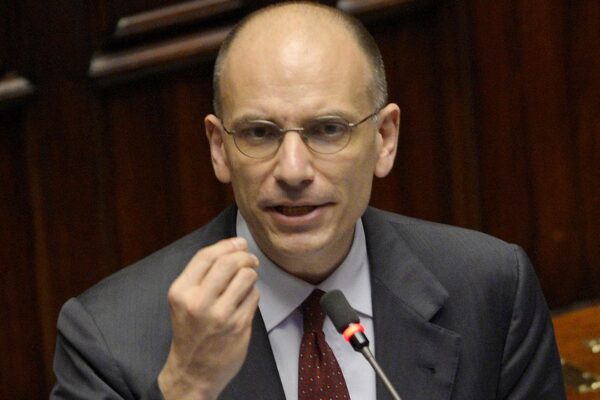 Italia al Centro del Dibattito Politico: Nuove Tensioni sul Futuro del Paese