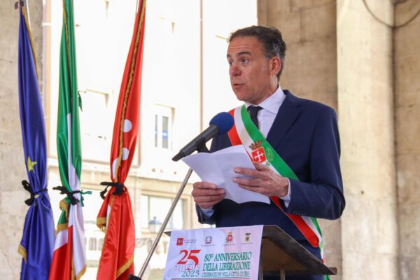Pisa, il centrodestra si riorganizza: nuovi equilibri politici dopo l’adesione di Michele Conti a Fratelli d’Italia